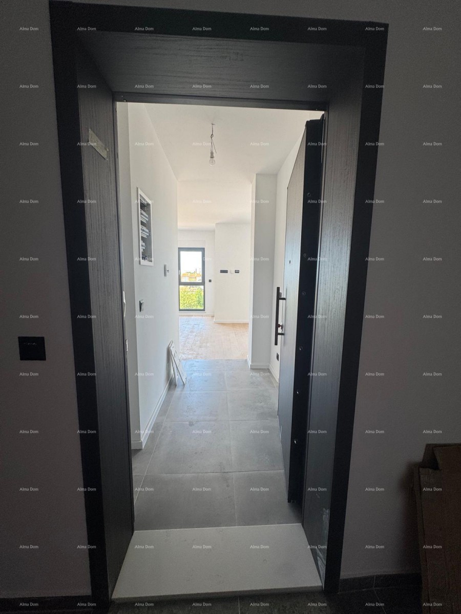 UMAG – New Construction! Apartment in a Modern Residential Complex, 1-09 15