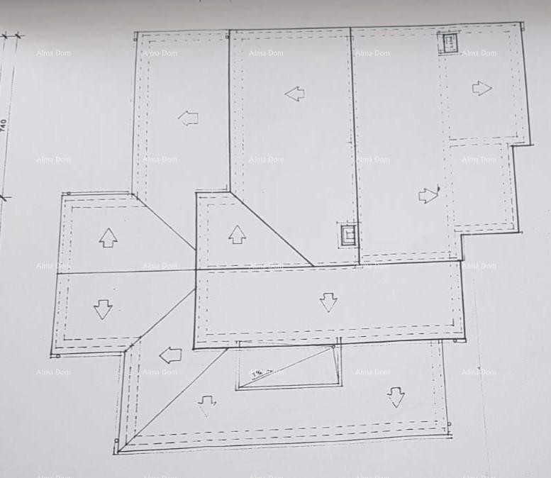 Umag. A beautiful house with six apartments. 19