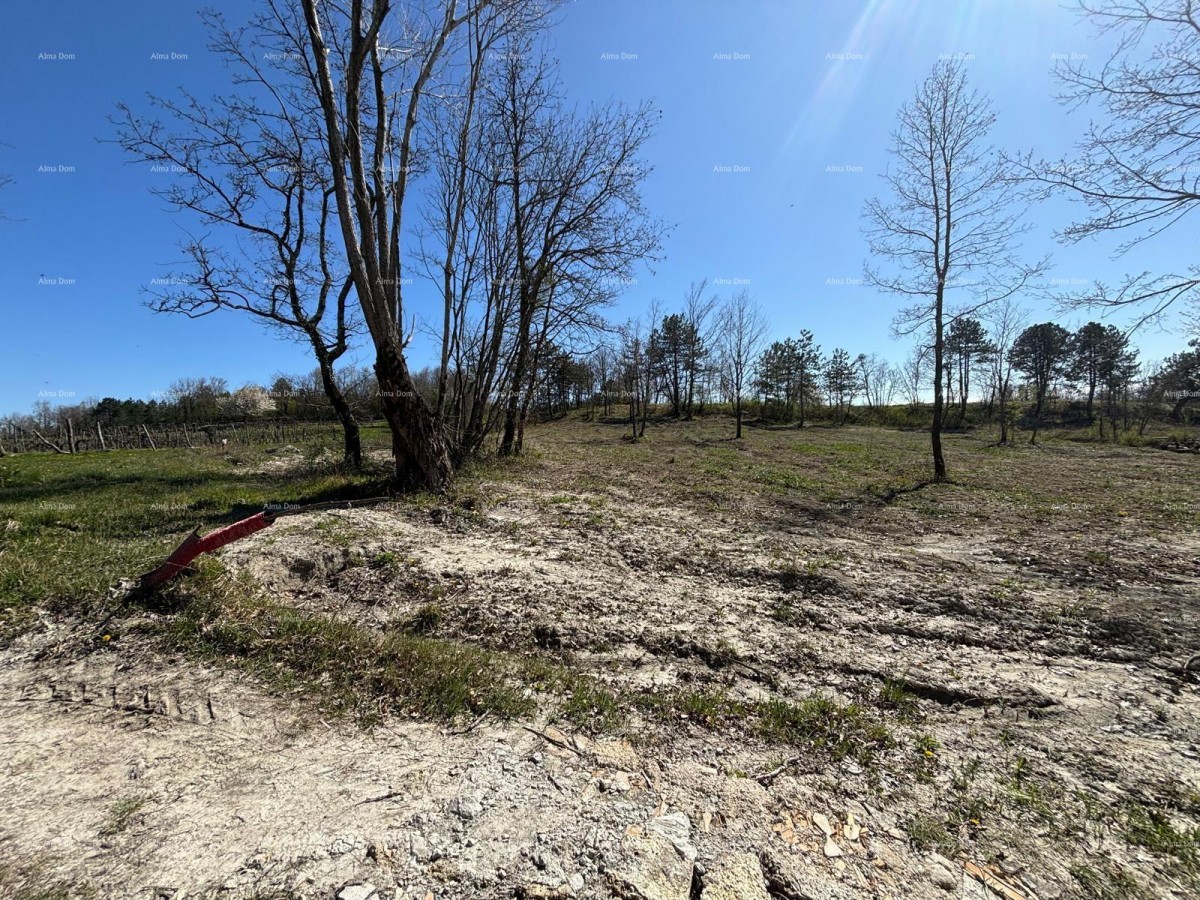 PAZIN (Istria) - building plot 1543 m2, in a green zone 2