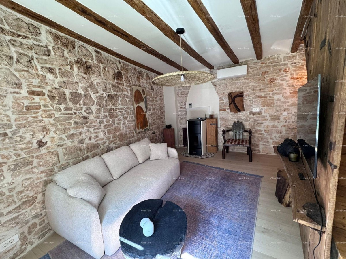 Bale – completely renovated stone house in the center, 116 m² 27