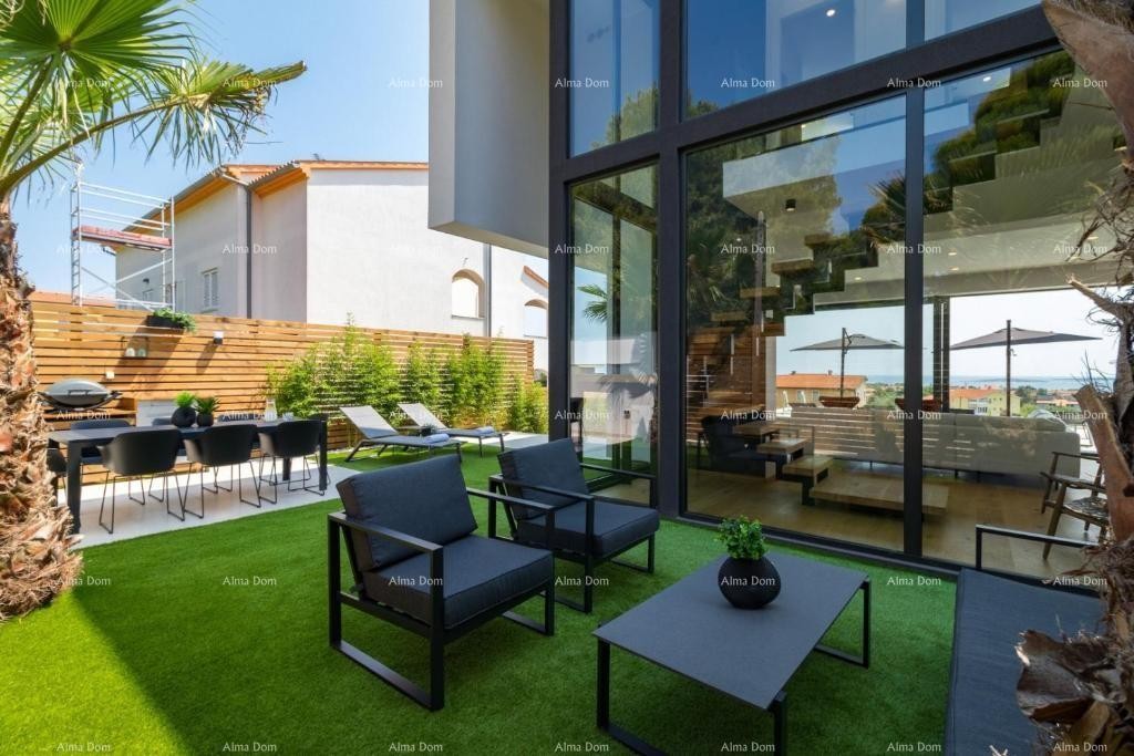 Moderna vila s panoramskim pogledom na morje v Medulinu! 11