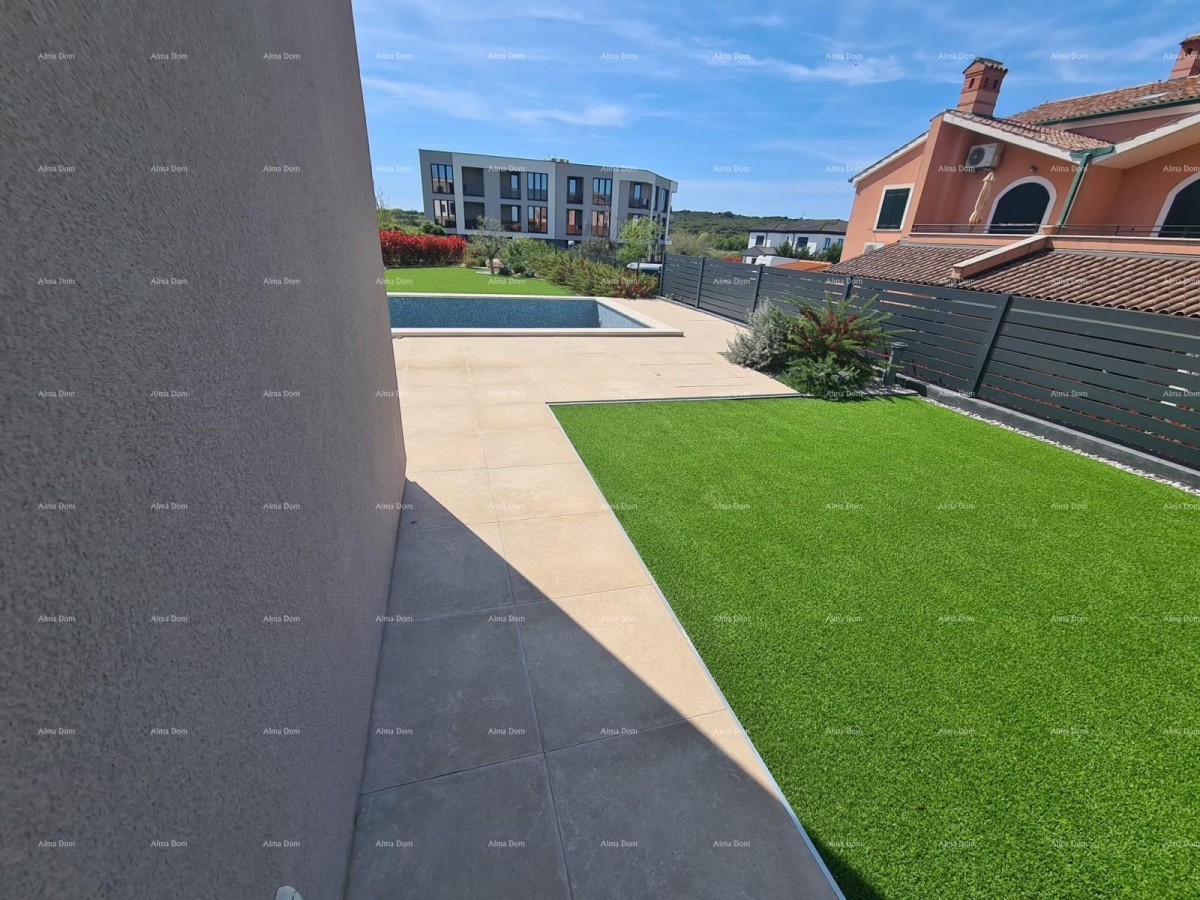 Современный оазис с бассейном и собственным садом в Банйолах 40