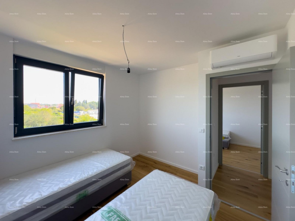 Просторная квартира в Пуле с тремя спальнями и современными удобствами рядом с центром города 29