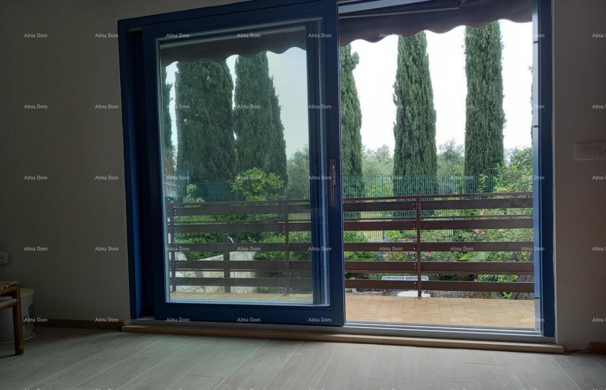 ZAMBRATIJA – TWO APARTMENTS, 300 m FROM THE SEA 1