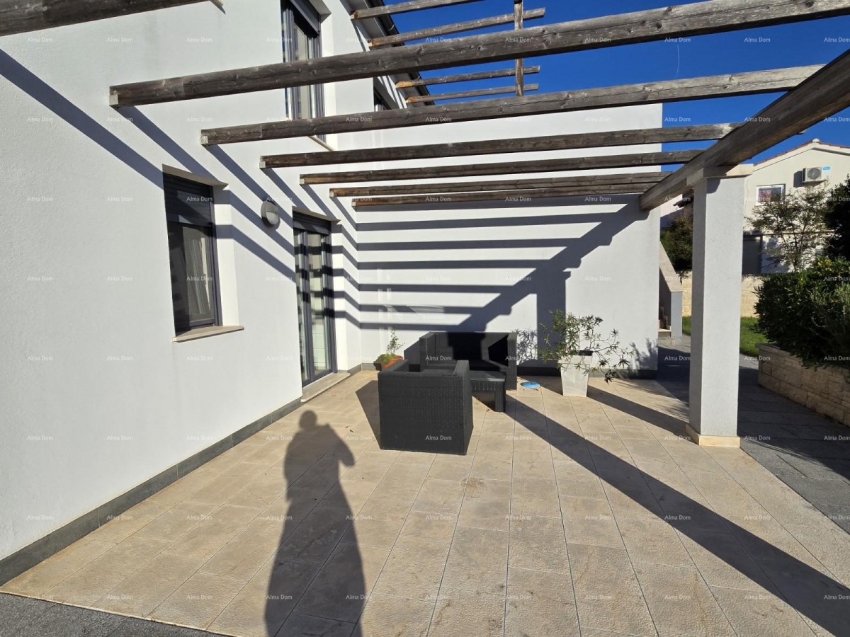 Современный дом с бассейном в Пуле, недалеко от центра! 34