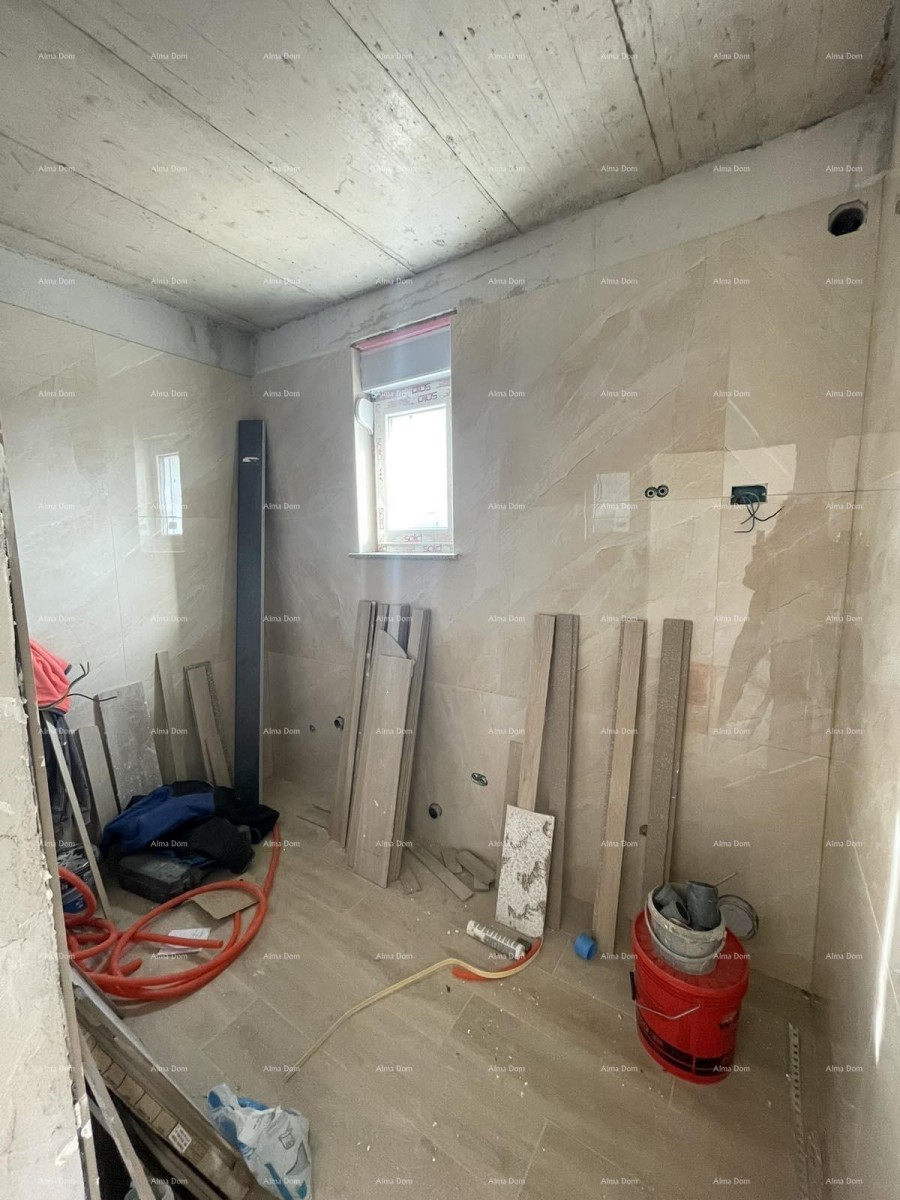 Prodaja hiše s tremi stanovi v Medulinu 8