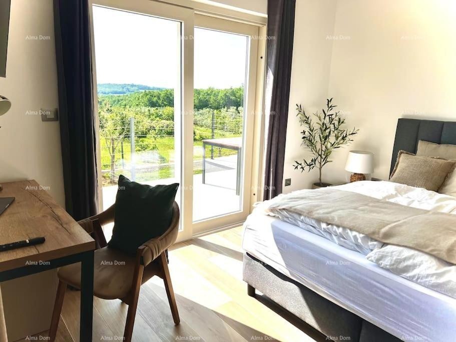 Продается красивый и современный дом, Пореч 15