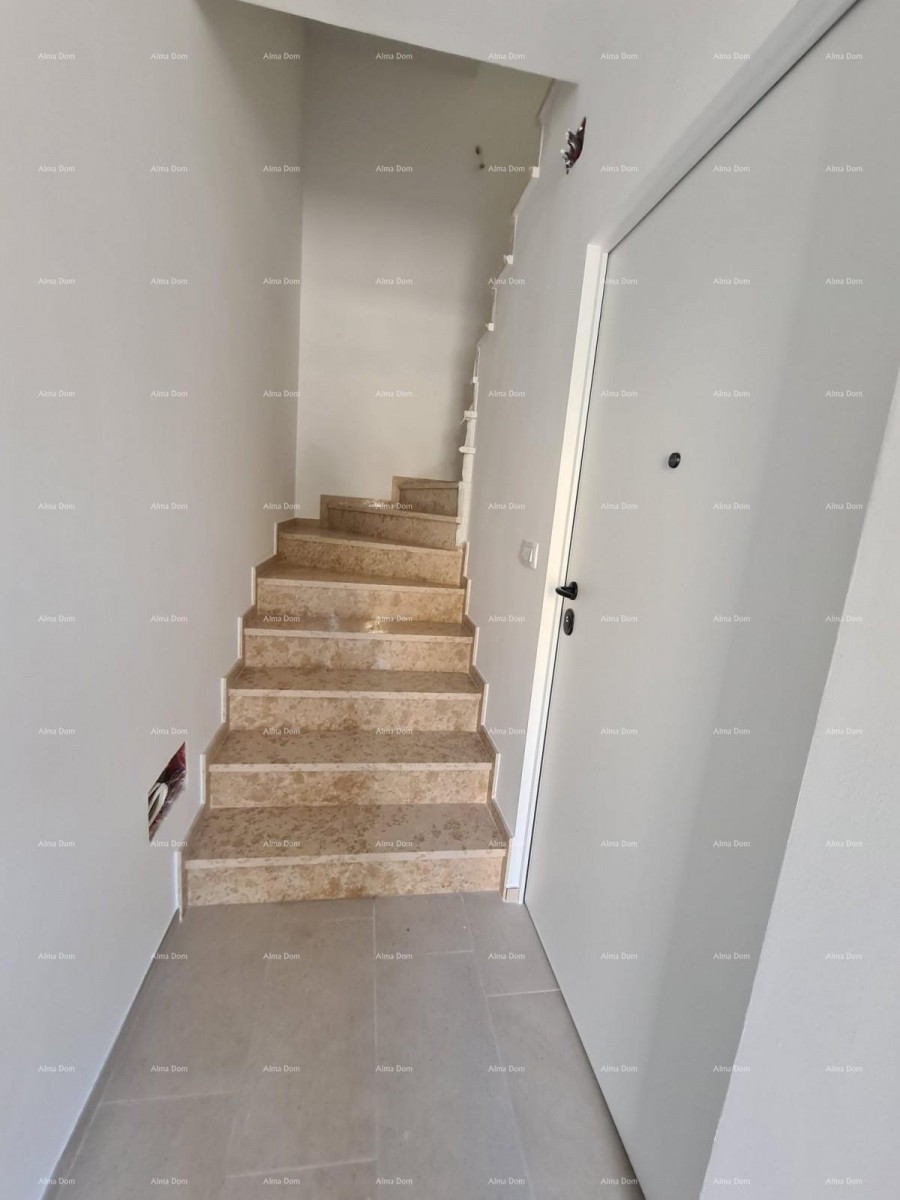 Prodaja- predivan stan u novogradnji, Pula. Vidikovac. 5