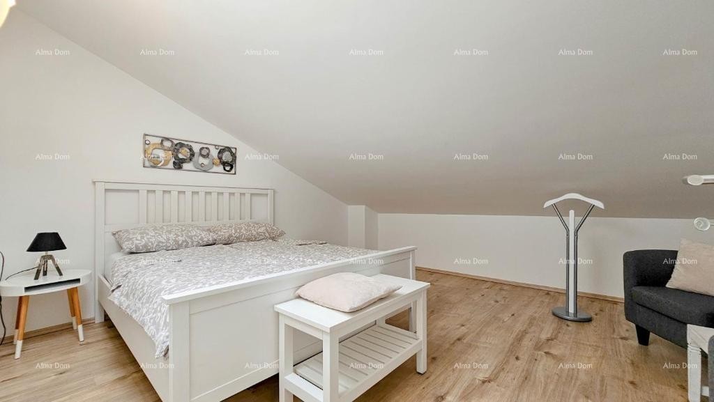 Novigrad – Dvoetažni stan 84 m² s terasom i parkingom 18