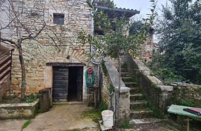 Продается старый каменный дом в Перове