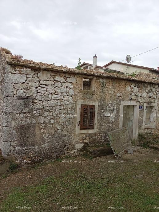 Sale of Istrian stone house for renovation, building permit, Kršan! 3
