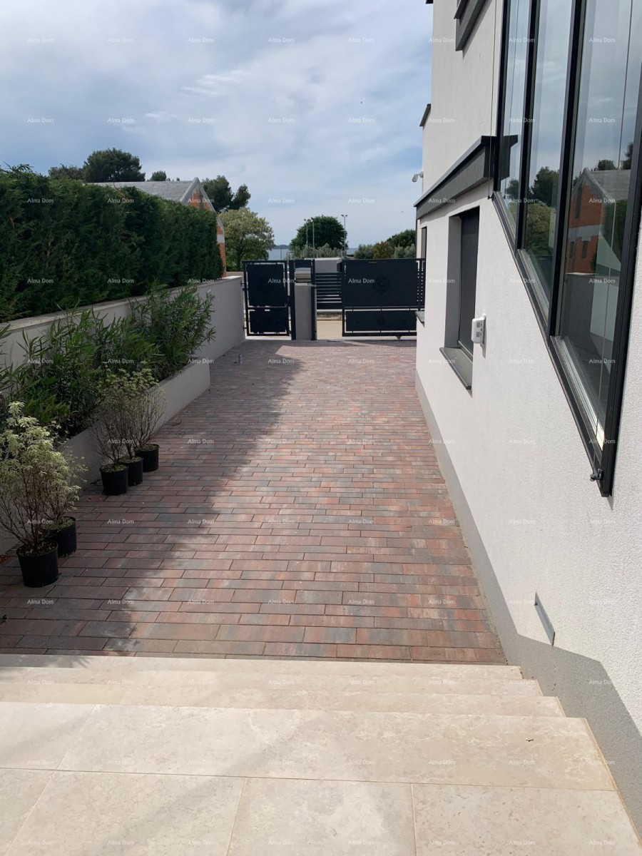 Sale - Beautiful, Modern Villa with Pool - Smart Home, Fažana! Sea View! 4