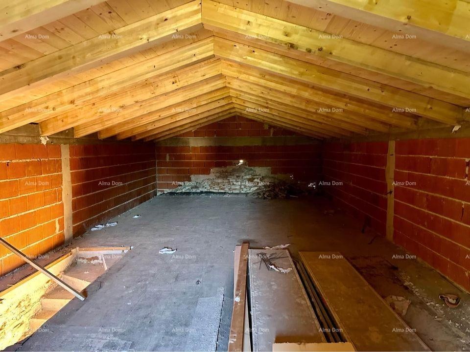 Prodamo hišo v centru Kanfanarja 6