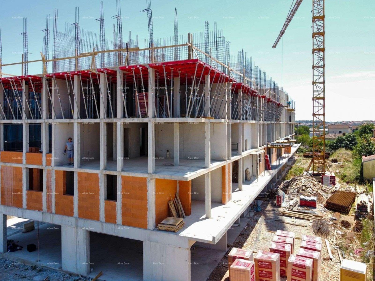 Забронировано!!!! Пула! Многофункциональное, современное здание с лифтом, рядом с центром. S25 12