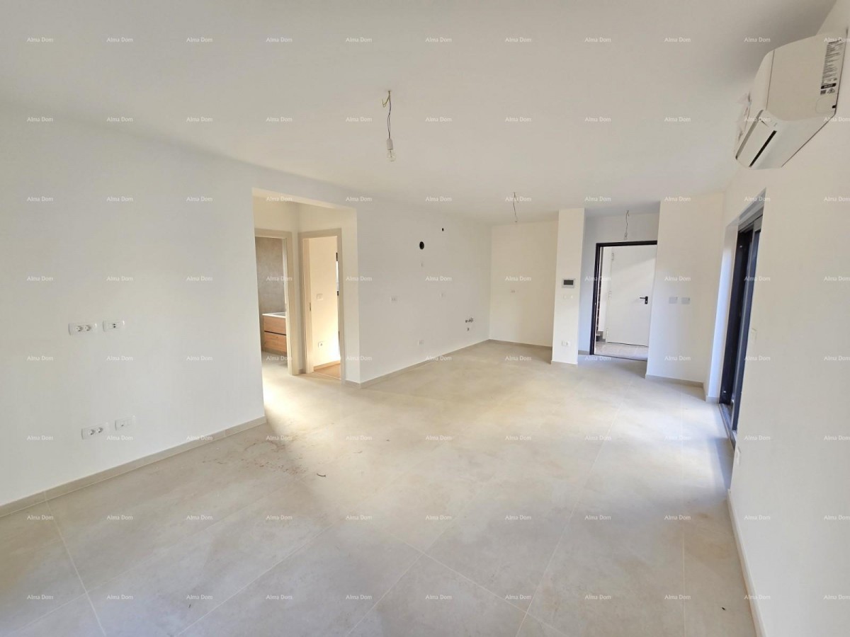 Two-bedroom apartment with a garden near the sea. MEDULIN. 4