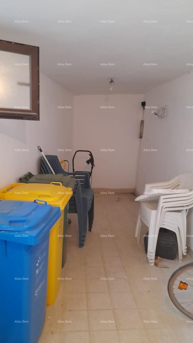 Prodaja, Ližnjan , kuća u nizu sa tri apartmana. 18