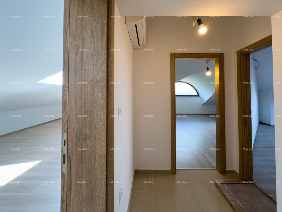 Vendiamo un appartamento con una bellissima vista sul mare! Premantura! 16