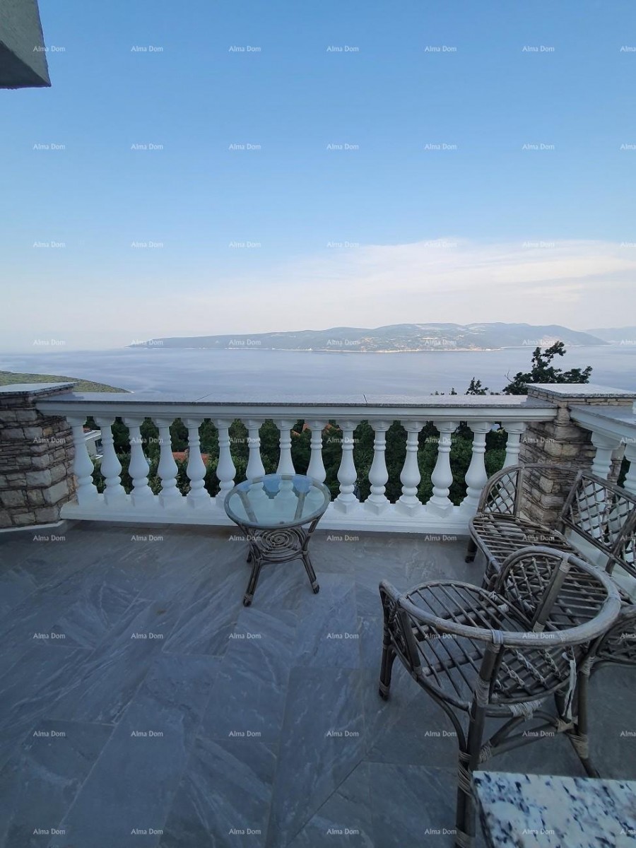 Apartment house with sea view 1