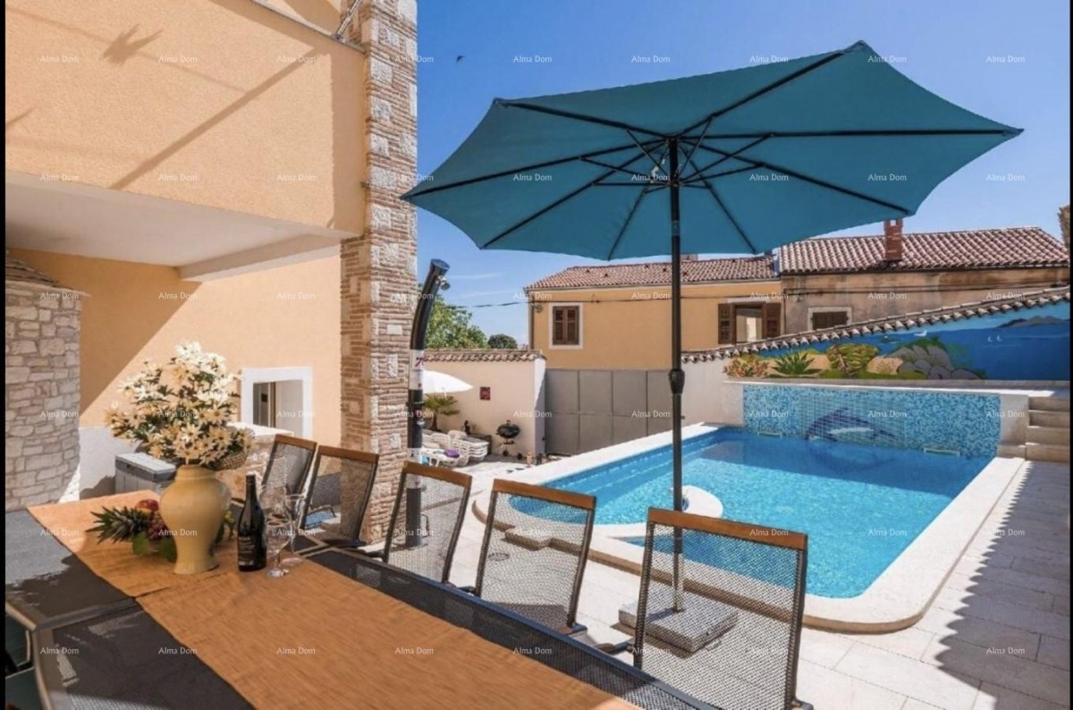 Una bellissima villa con piscina a Dignano è in vendita 3