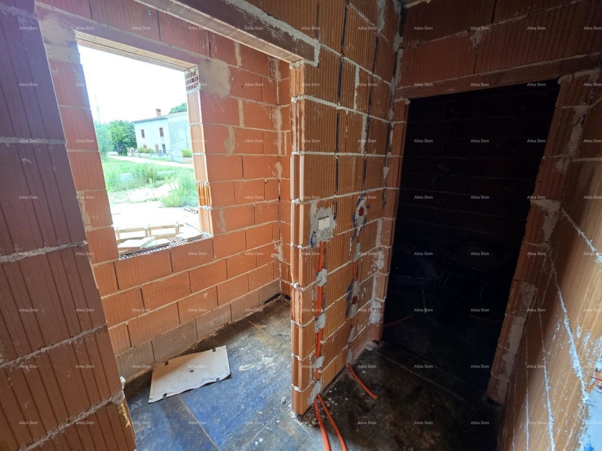 Na prodaju hiša v gradnji – Muntić. 13