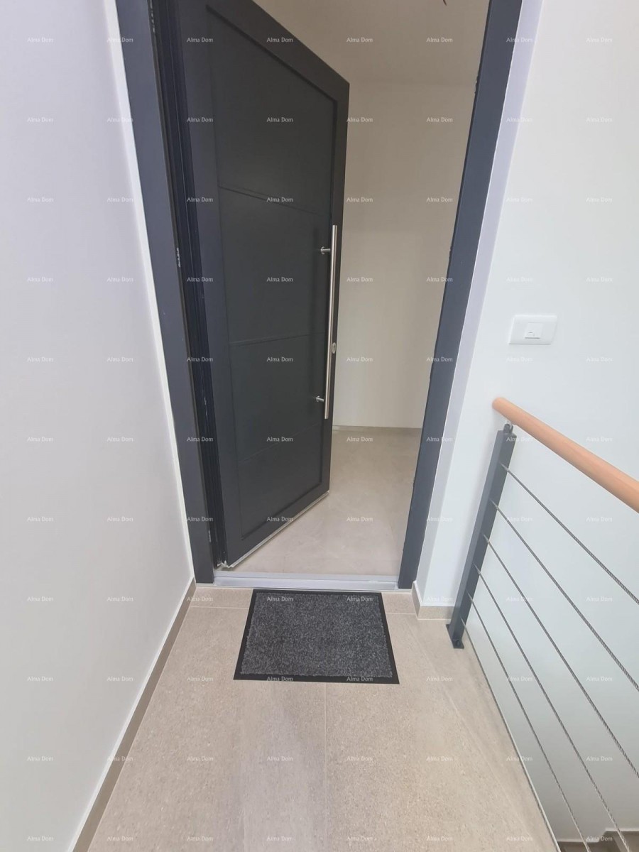 Продается современная, новая квартира с парковочным местом - Лижнян! 9