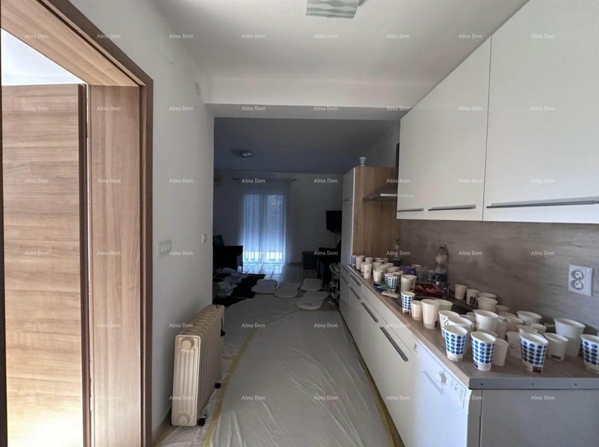 Hiša z dovoljenjem za gradnjo 4 stanovanj! 29
