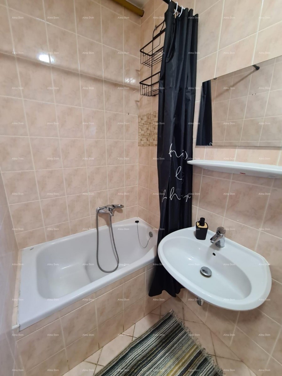 For sale: Apartment in an excellent location in Pula-Veruda, close to the sea! 22