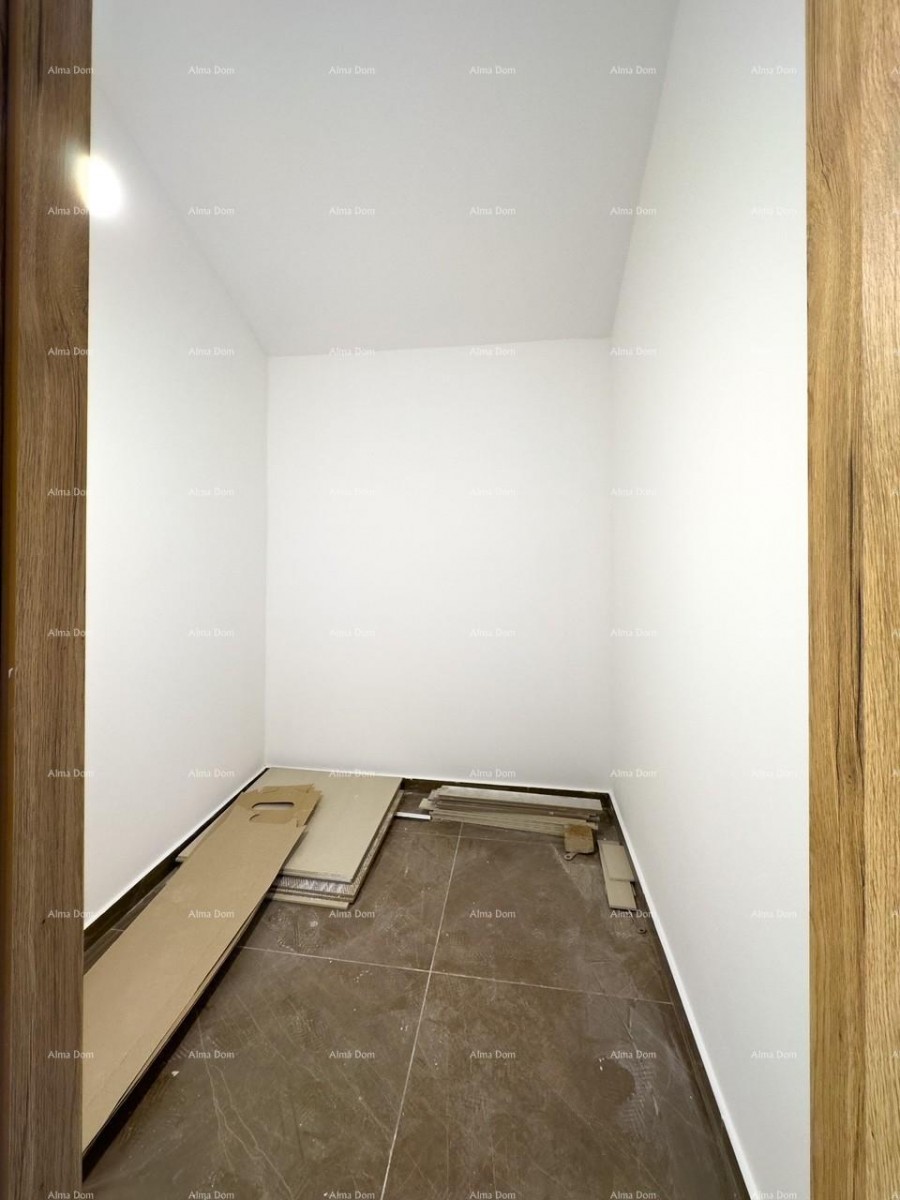 Vendiamo un appartamento con una bellissima vista sul mare! Premantura! 13