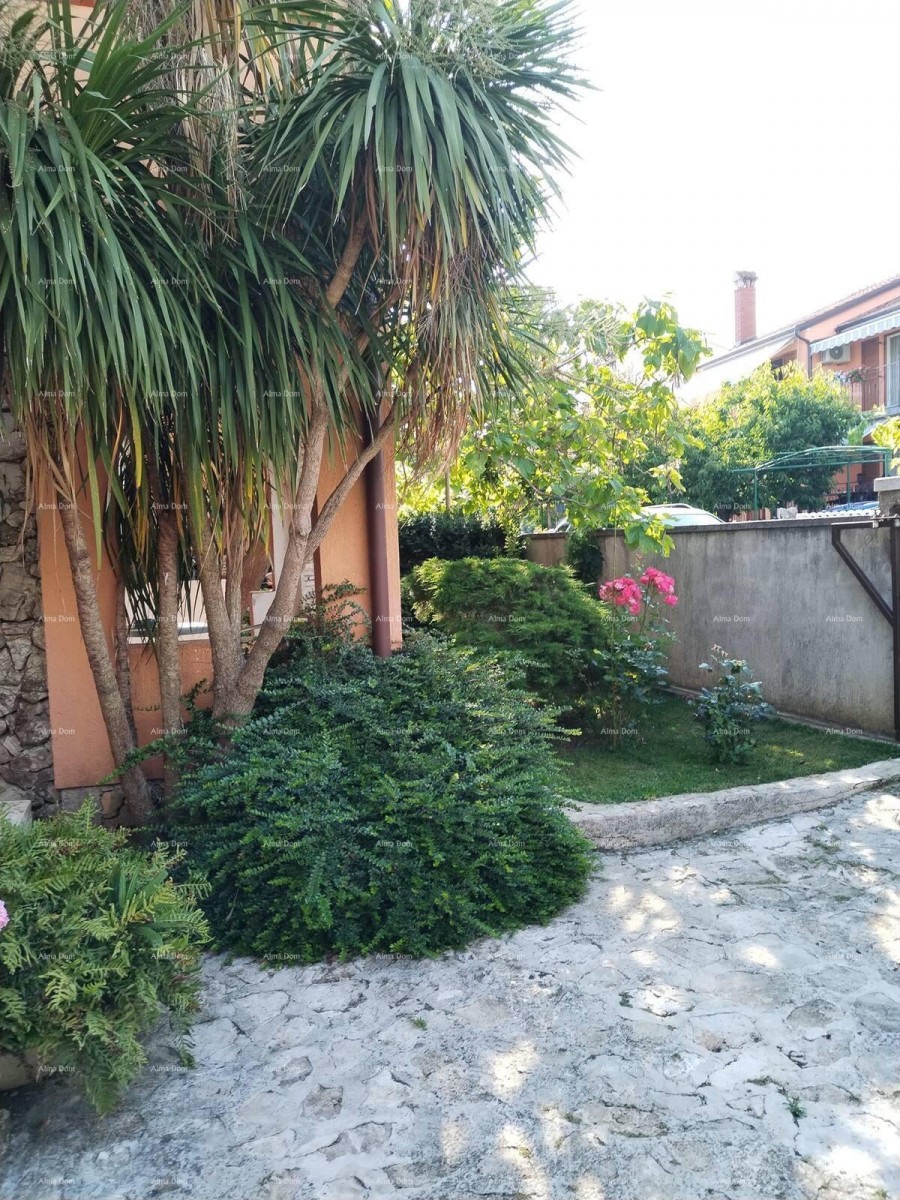ROVINJ – APARTMAJSKA ZGRADA NA MIRNI LOKACIJI, IDEALNA ZA NALOŽBE 2
