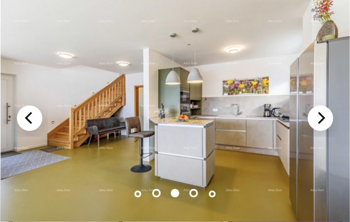 A beautiful villa with a sea view. POMER 10