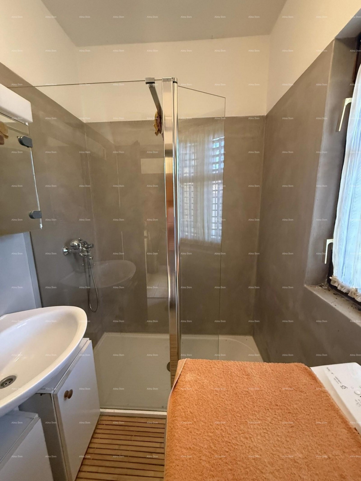 Affascinante casa familiare con ampio giardino e terreno edificabile aggiuntivo vicino a Barban 5