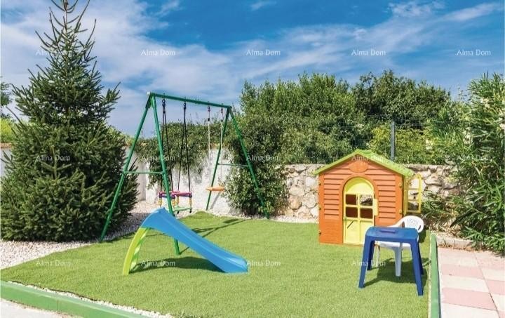 Приземный дом с бассейном в спокойном месте, Пула 8