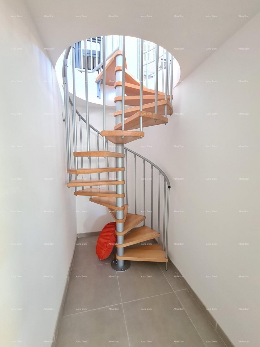 Перой!  Квартира со двором! 20