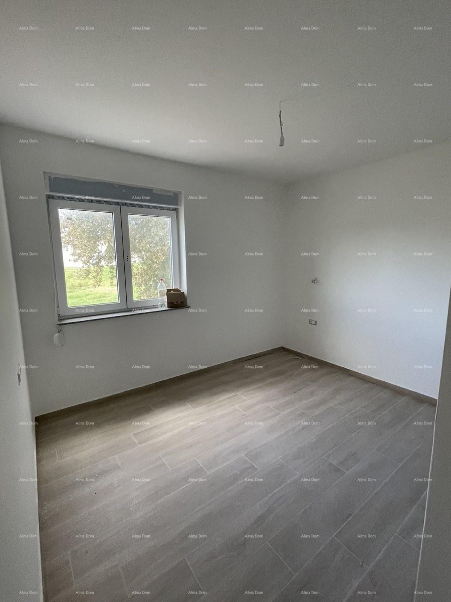 Prodaja hiše s tremi stanovi v Medulinu 11