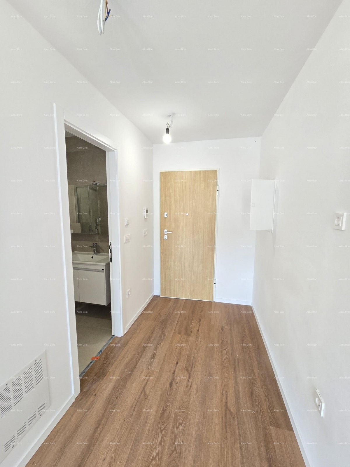 Novogradnja! Medulin! Prodaja. Dva nova objekta, 200 metrov do morja. Neposredna bližina hotela Medulin. 10