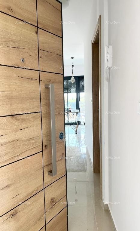 Современный дом с бассейном в Медулине 9