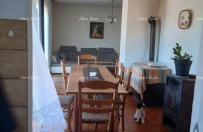 Fažana, Spacious Apartment with Garden, Garage, and Basement – 600 m from the Sea and Center