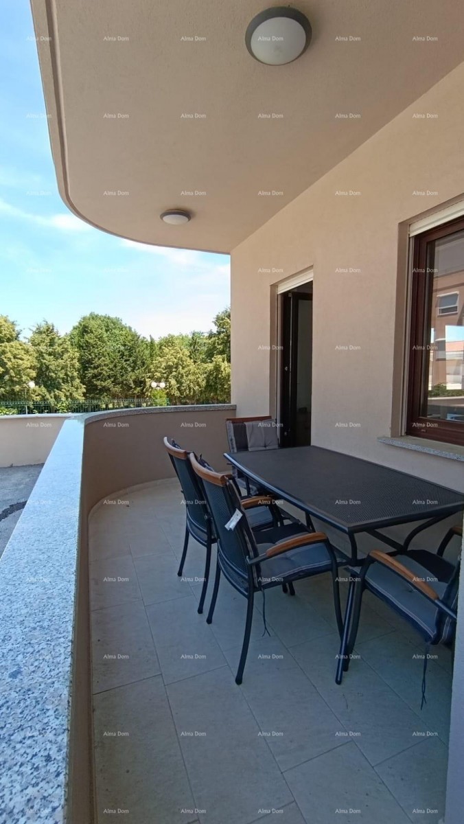Apartma s teraso, parkirnim mestom in skupnim bazenom – Premantura 23