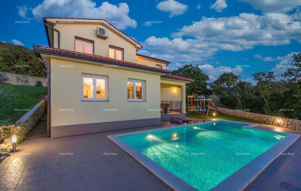 Počitniška hiša z bazenom in velikim vrtom 15