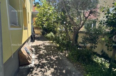 Fažana – House with 3 Residential Units, 200 m from the Sea