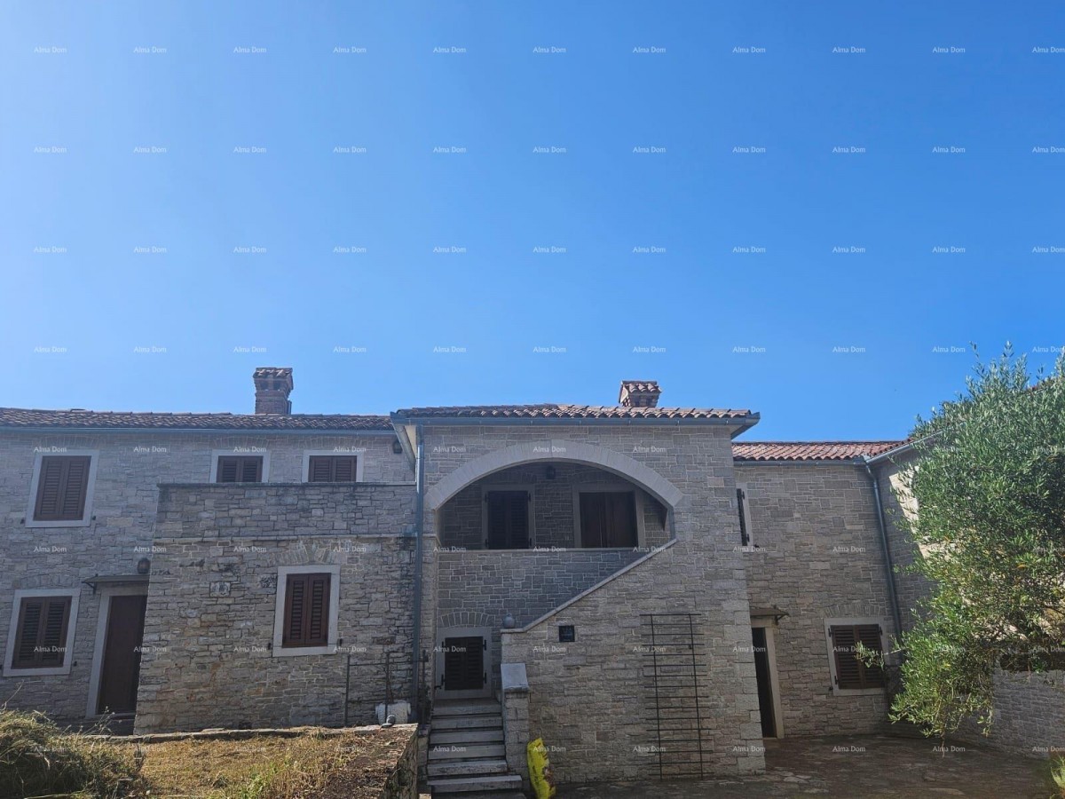 COMPLEX OF STONE HOUSES WITH 5 RESIDENTIAL UNITS – TINJAN 7