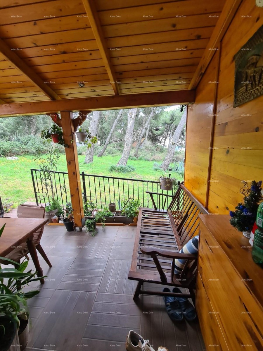 KUĆA SA TRI  APARTMANA,  MEDULIN 37