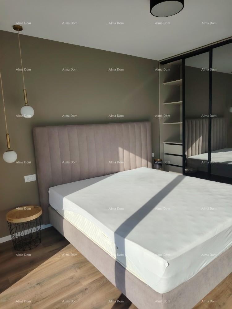 Vrhunski trosoban stan s pogledom na more, opremljen 16