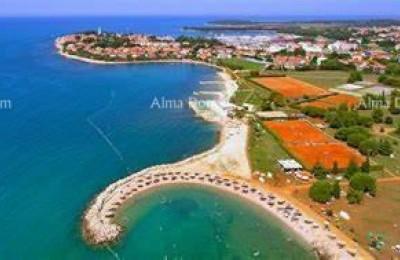 Building land in Novigrad. 400 m from the sea!