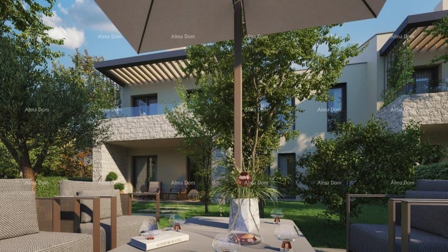 Poreč – appartamento con terrazza e giardino 5