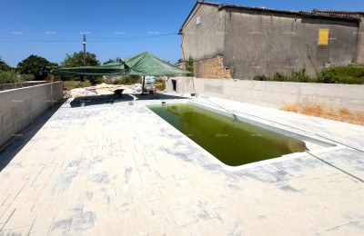 Prodajemo renovirano istarsko kameno hišo v okolici Žminja!