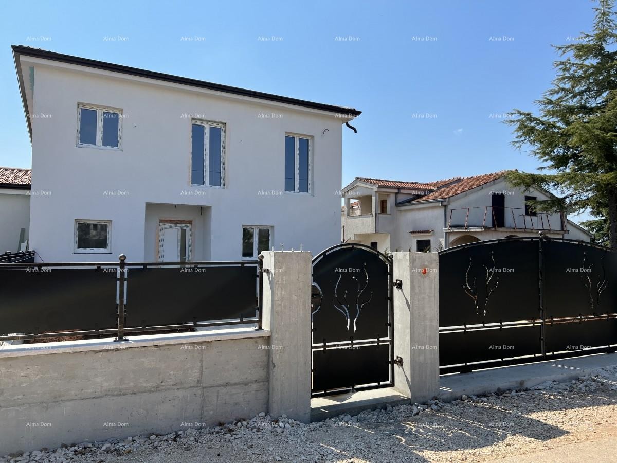 Nova hiša s bazenom, moderno opremljena. 7 km do centra mesta Poreč. 1