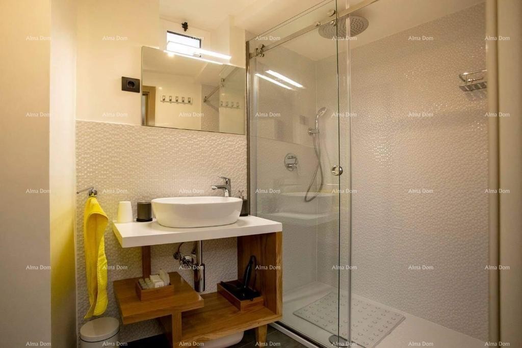 Prodaja - Elegantno urejen dvoetažni stan v stari jedrišču mesta, Rovinj! 13