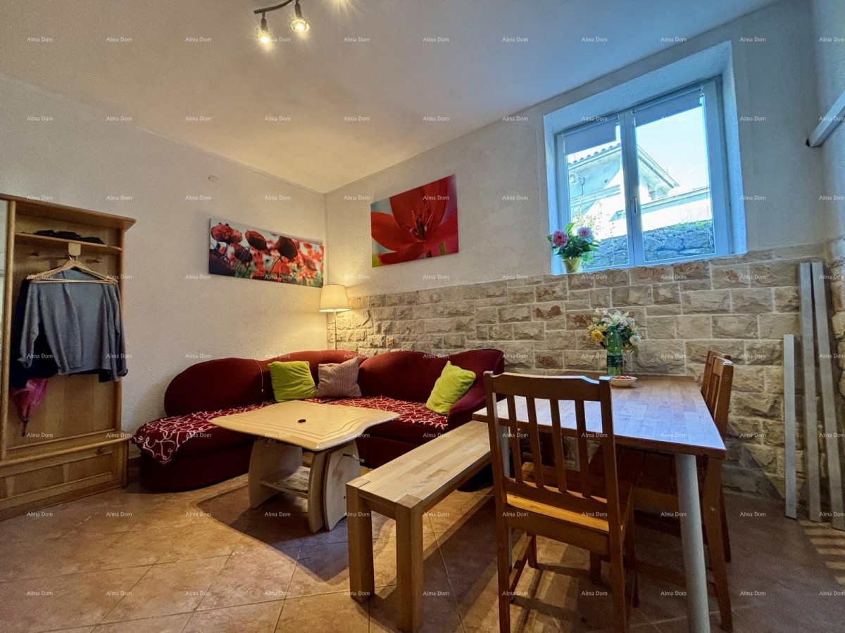 PULA, center – prodaja / stan 55 m² z vrtom in parkirnim mestom 2