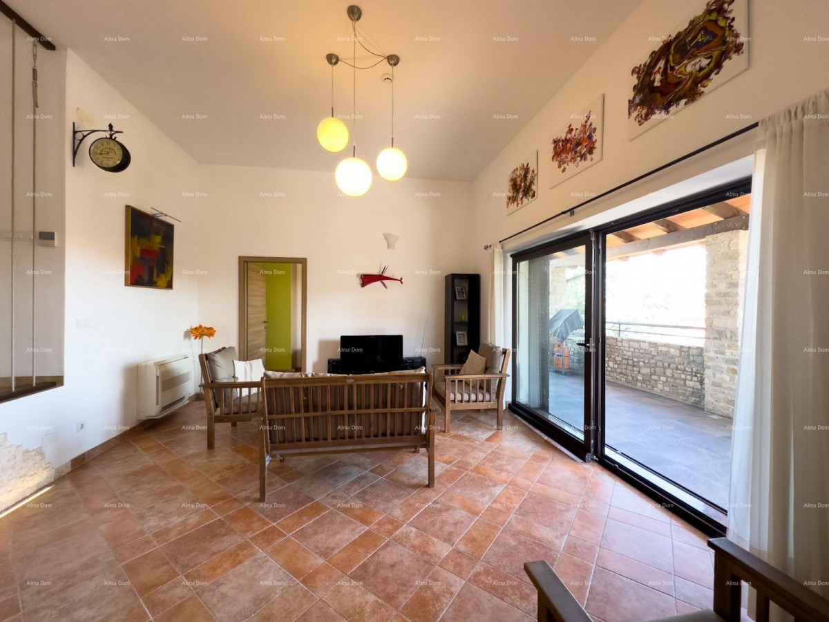 Beautiful house with a pool in Pula, ideal for a family or investment. 17